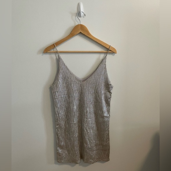 Host pick! 🎉 Amuse Society After Sunset Dress in Silver - Picture 12 of 15